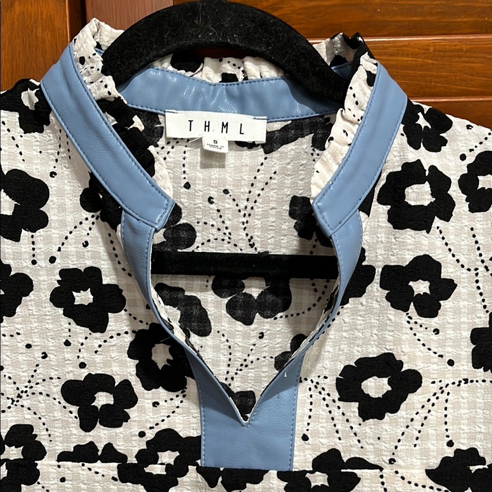 THML White Eyelet Blouse with Black Floral Print and Blue Trim - Picture 2 of 11